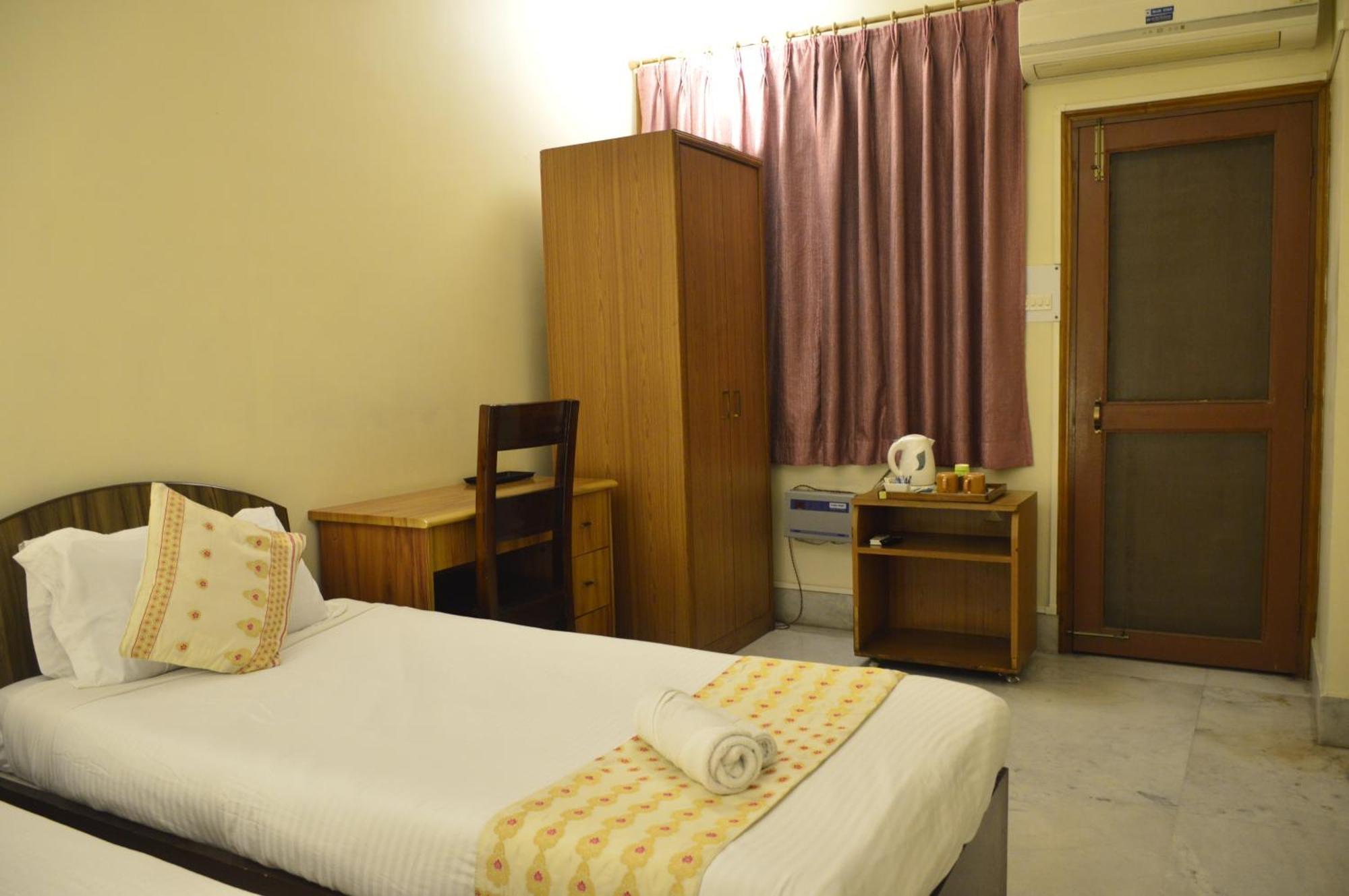 River Breeze Home A Comfort Stay Guwahati Ngoại thất bức ảnh
