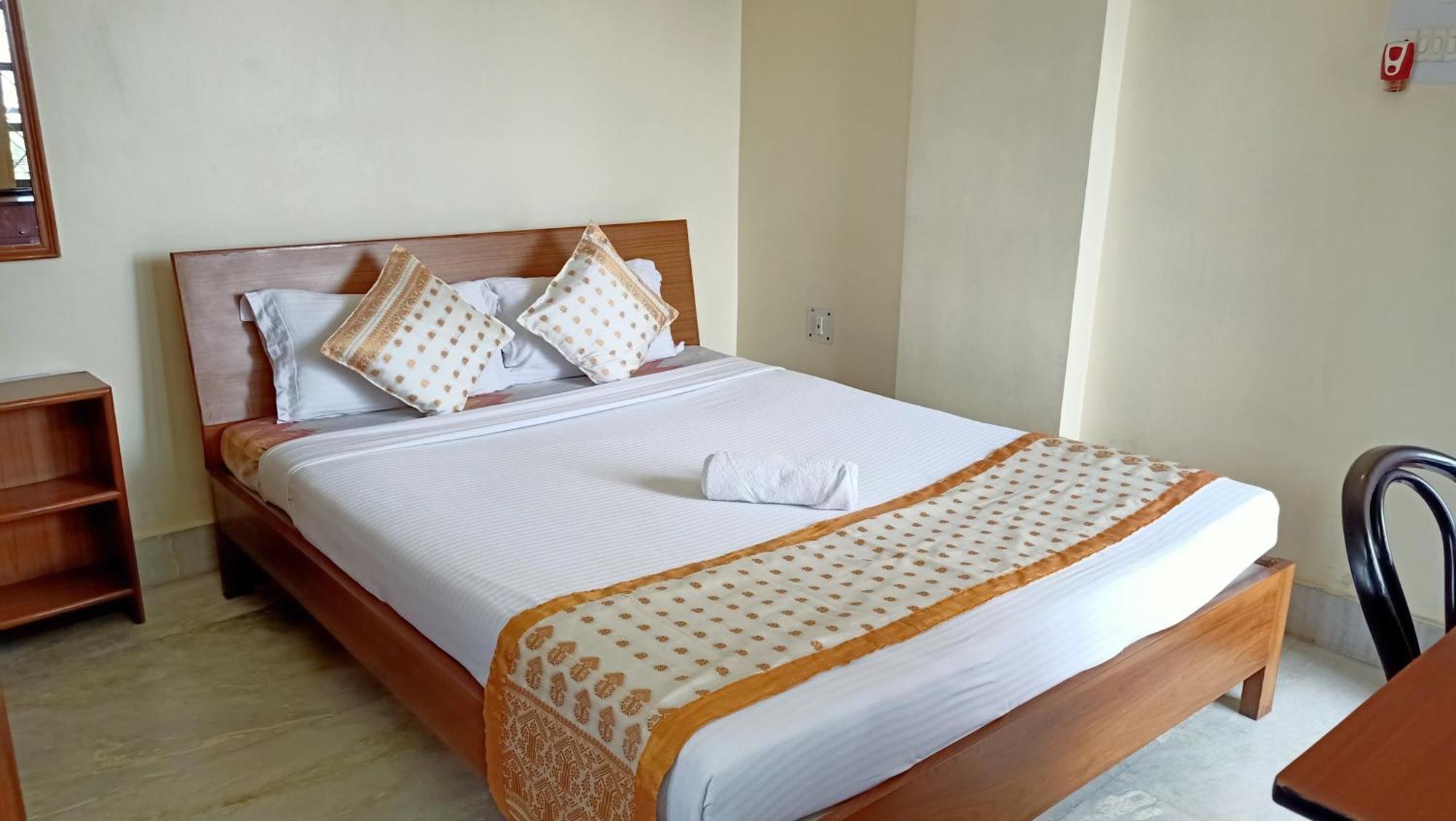 River Breeze Home A Comfort Stay Guwahati Ngoại thất bức ảnh