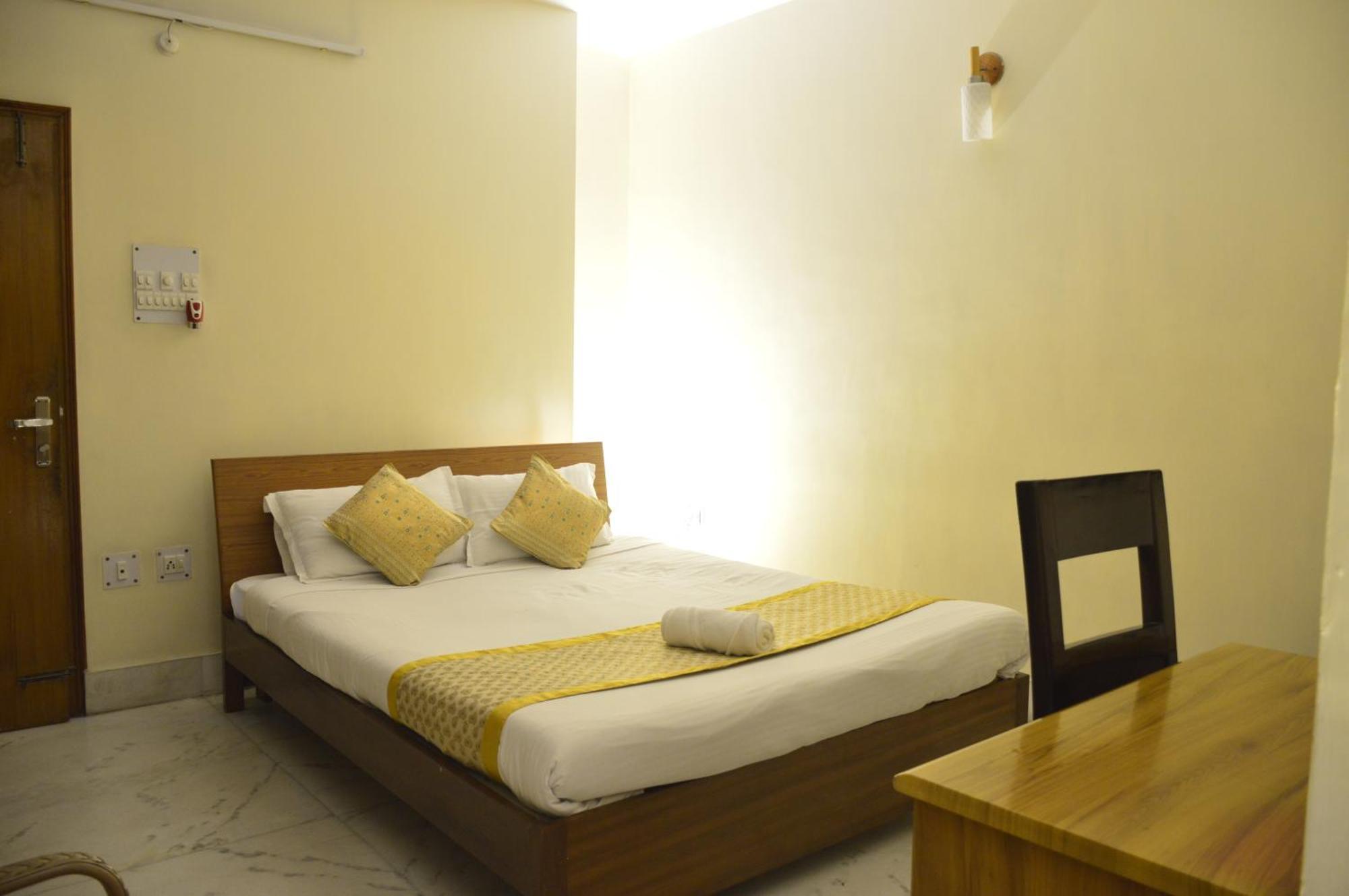River Breeze Home A Comfort Stay Guwahati Ngoại thất bức ảnh