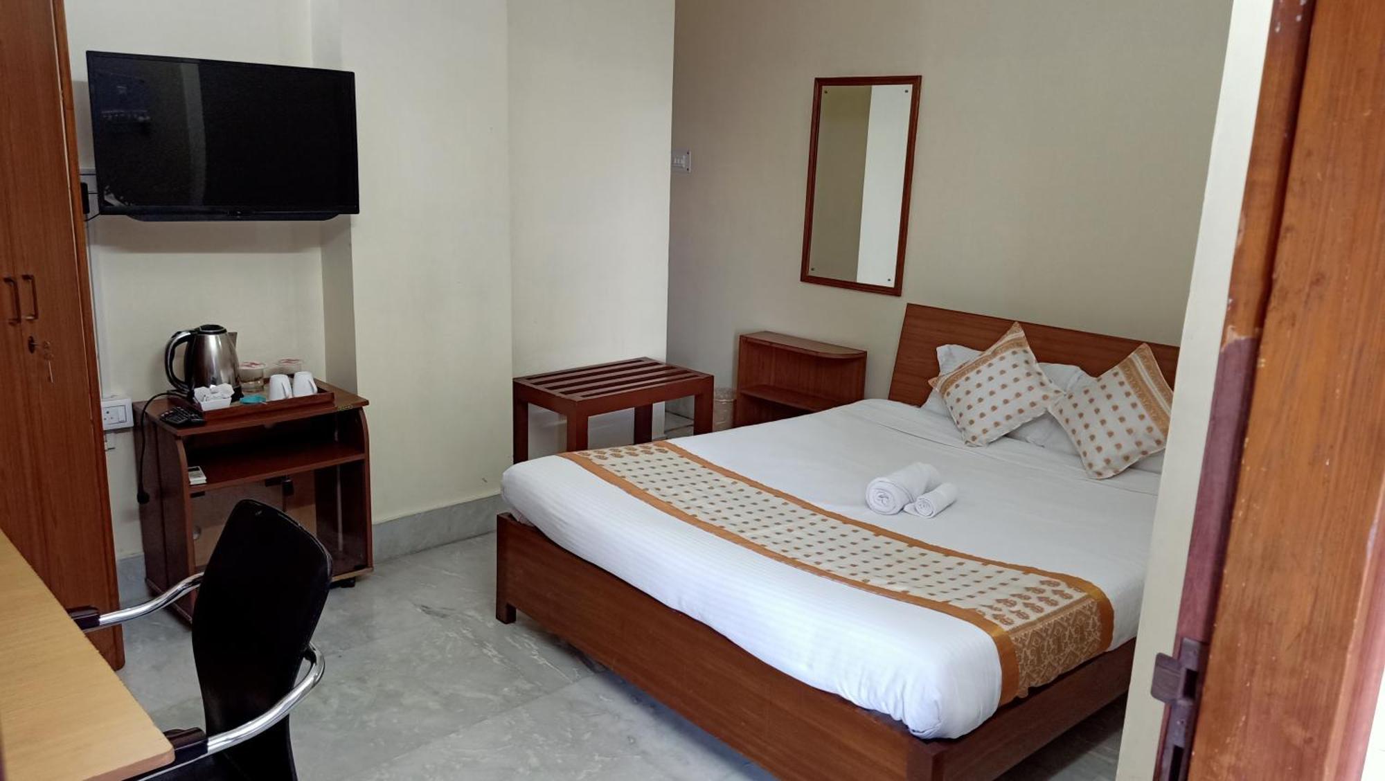 River Breeze Home A Comfort Stay Guwahati Ngoại thất bức ảnh